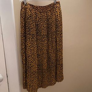 Pleated midi skirt